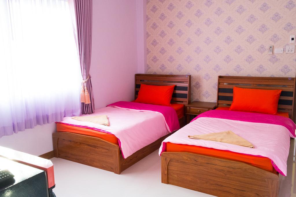 Rak Ban Kerd House Hotell Koh Si Chang Rum bild